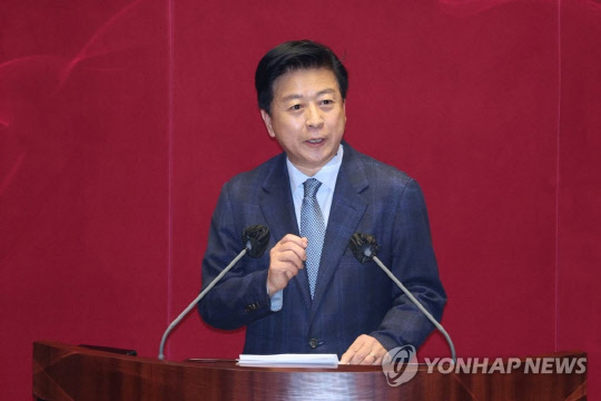 노웅래 민주당 의원이 지난해 12월28일 국회 본회의에서 체포동의안 관련 신상발언을 하고 있다. 연합뉴스